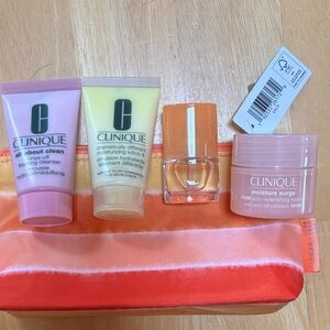 NEW Clinique Skincare Essentials with Vibrant Bag 4pcs